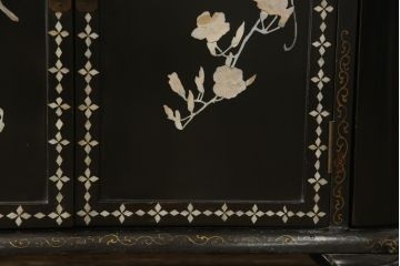 ビンテージ家具　黒塗り　螺鈿細工(らでん)　アジアンテイストのお部屋に取り入れたいサーバー(収納棚、サービス台、バーカウンター、カウンターテーブル、サイドボード、ヴィンテージ)(R-057872)