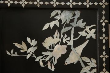 ビンテージ家具　黒塗り　螺鈿細工(らでん)　アジアンテイストのお部屋に取り入れたいサーバー(収納棚、サービス台、バーカウンター、カウンターテーブル、サイドボード、ヴィンテージ)(R-057872)