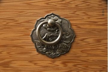 中古　屋久杉　品のある佇まいが上質な和の空間にピッタリな着物箪笥(和たんす、衣装タンス、衣装盆、引き出し)(R-057877)