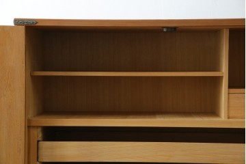 中古　屋久杉　品のある佇まいが上質な和の空間にピッタリな着物箪笥　(R-057877)