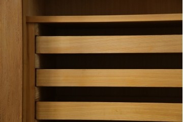 中古　屋久杉　品のある佇まいが上質な和の空間にピッタリな着物箪笥　(R-057877)