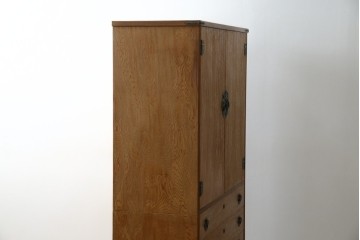 中古　屋久杉　品のある佇まいが上質な和の空間にピッタリな着物箪笥　(R-057877)
