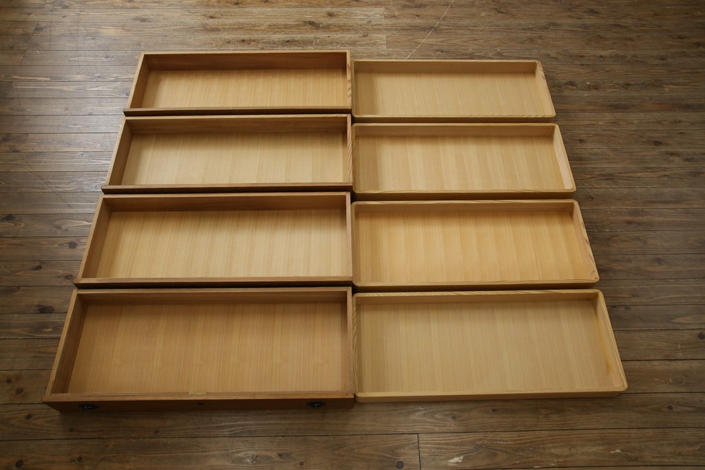 中古　屋久杉　品のある佇まいが上質な和の空間にピッタリな着物箪笥　(R-057877)