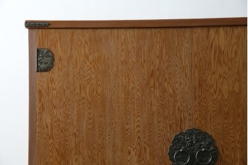 中古　屋久杉　品のある佇まいが上質な和の空間にピッタリな着物箪笥　(R-057877)