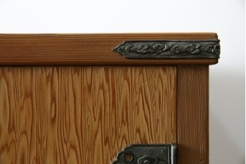 中古　屋久杉　品のある佇まいが上質な和の空間にピッタリな着物箪笥　(R-057877)