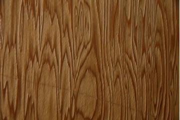 中古　屋久杉　品のある佇まいが上質な和の空間にピッタリな着物箪笥　(R-057877)