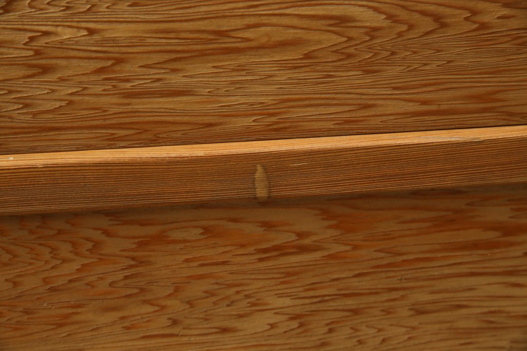 中古　屋久杉　品のある佇まいが上質な和の空間にピッタリな着物箪笥　(R-057877)