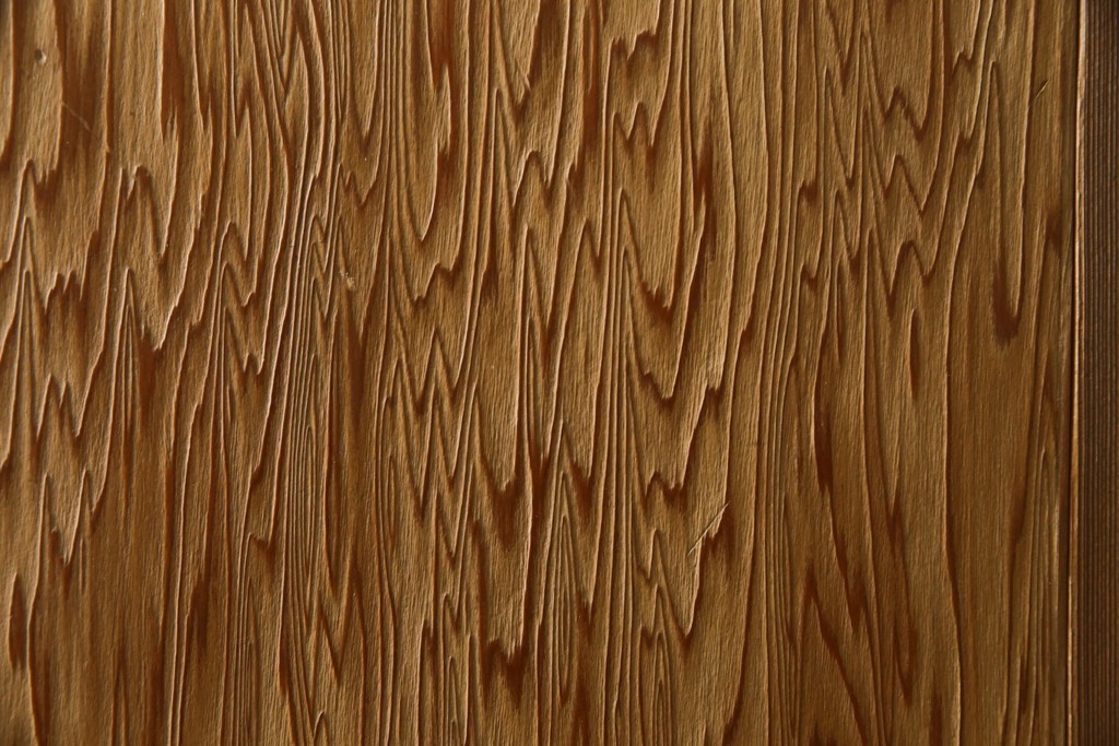 中古　屋久杉　品のある佇まいが上質な和の空間にピッタリな着物箪笥　(R-057877)