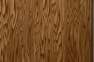 中古　屋久杉　品のある佇まいが上質な和の空間にピッタリな着物箪笥　(R-057877)