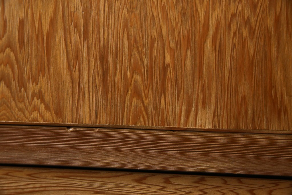 中古　屋久杉　品のある佇まいが上質な和の空間にピッタリな着物箪笥　(R-057877)