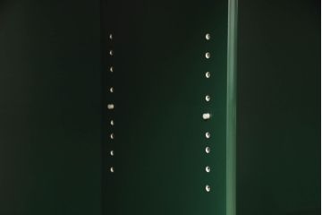 中古　美品　展示品　希少デザイン!　総漆塗り　和モダンな雰囲気と鮮やかな緑色が素敵なサイドボード(定価約80万円)(収納棚、戸棚、リビングボード)(R-057883)