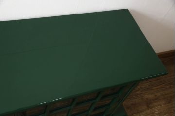 中古　美品　展示品　希少デザイン!　総漆塗り　和モダンな雰囲気と鮮やかな緑色が素敵なサイドボード(定価約80万円)(収納棚、戸棚、リビングボード)(R-057883)