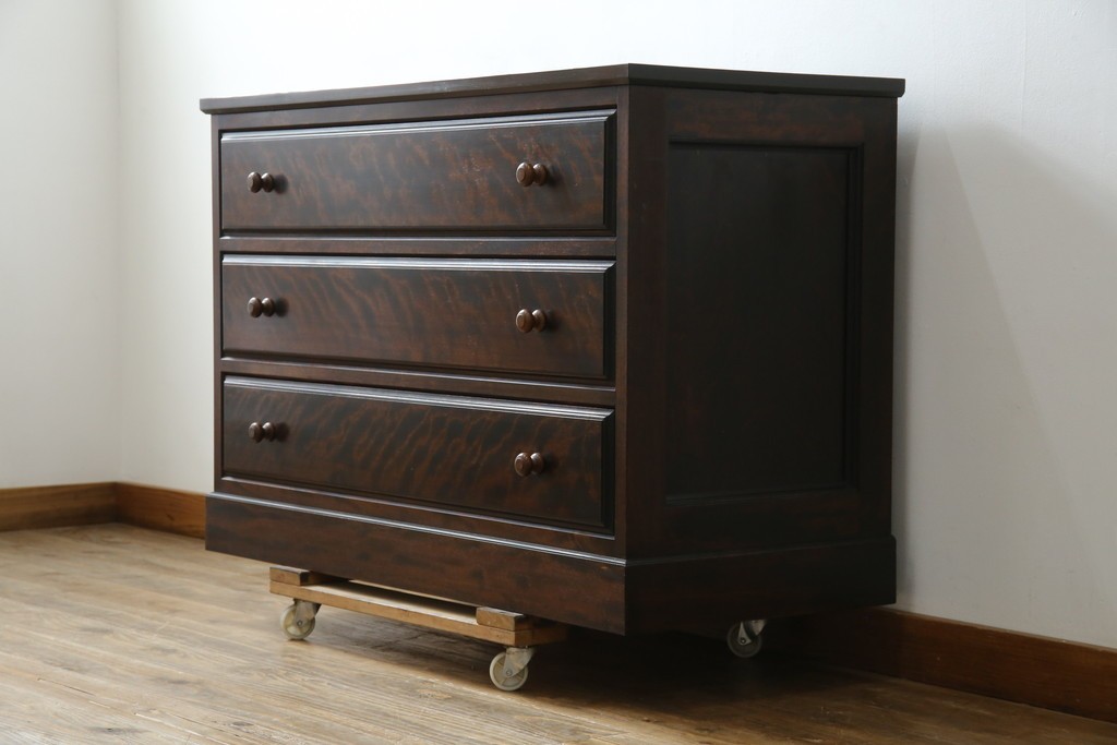 中古　美品　松本民芸家具　当店リメイク　シックな佇まいが魅力!落ち着きのある空間づくりにおすすめのローチェスト　(R-057893)