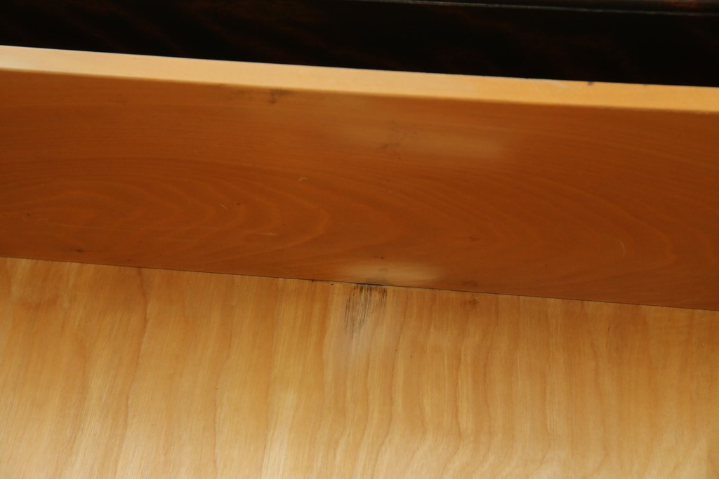 中古　美品　松本民芸家具　当店リメイク　シックな佇まいが魅力!落ち着きのある空間づくりにおすすめのローチェスト　(R-057893)