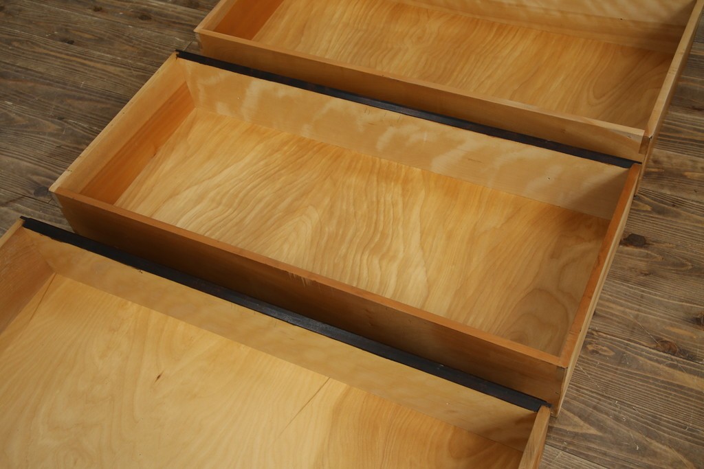 中古　美品　松本民芸家具　当店リメイク　シックな佇まいが魅力!落ち着きのある空間づくりにおすすめのローチェスト　(R-057893)