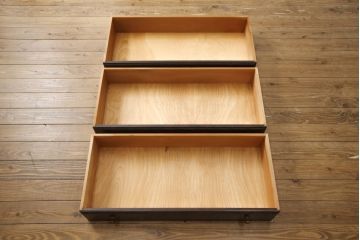 中古　美品　松本民芸家具　当店リメイク　シックな佇まいが魅力!落ち着きのある空間づくりにおすすめのローチェスト(ローボード、サイドチェスト、引き出し)(R-057893)