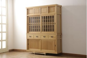 中古　極美品　タモ材　上質な和の空間づくりにおすすめ! 品を感じる重ね水屋箪笥(収納棚、キャビネット、食器棚、戸棚)(R-057894)