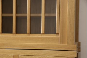 中古　極美品　タモ材　上質な和の空間づくりにおすすめ! 品を感じる重ね水屋箪笥(収納棚、キャビネット、食器棚、戸棚)(R-057894)