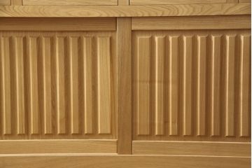 中古　極美品　タモ材　上質な和の空間づくりにおすすめ! 品を感じる重ね水屋箪笥(収納棚、キャビネット、食器棚、戸棚)(R-057894)