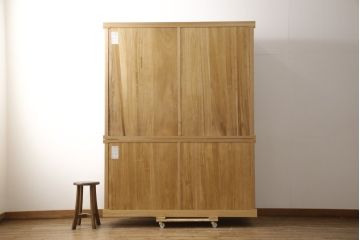中古　極美品　タモ材　上質な和の空間づくりにおすすめ! 品を感じる重ね水屋箪笥(収納棚、キャビネット、食器棚、戸棚)(R-057894)