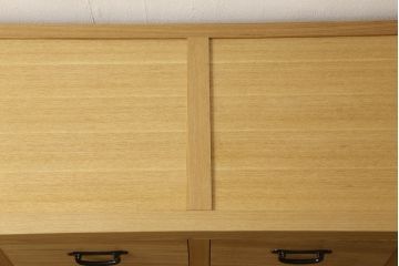 中古　極美品　タモ材　上質な和の空間づくりにおすすめ! 品を感じる水屋箪笥サイドボード(収納棚、キャビネット、食器棚、戸棚)(R-057896)