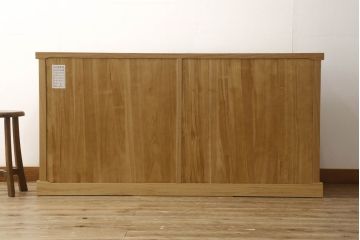 中古　極美品　タモ材　上質な和の空間づくりにおすすめ! 品を感じる水屋箪笥サイドボード(収納棚、キャビネット、食器棚、戸棚)(R-057896)