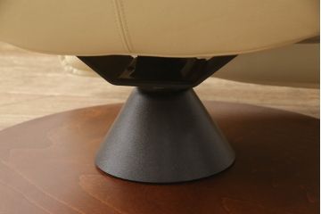 中古　本革　ノルウェー　Hjellegjerde(イエリアーダ社)　優雅なくつろぎの時間におすすめのリクライニングチェア(椅子、アームチェア、1人掛けソファ)(R-057899)