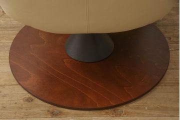 中古　本革　ノルウェー　Hjellegjerde(イエリアーダ社)　優雅なくつろぎの時間におすすめのリクライニングチェア(椅子、アームチェア、1人掛けソファ)(R-057899)