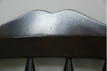 中古　北海道民芸家具　クラシカルな雰囲気を醸し出すダイニングチェア2脚セット　(R-057902)