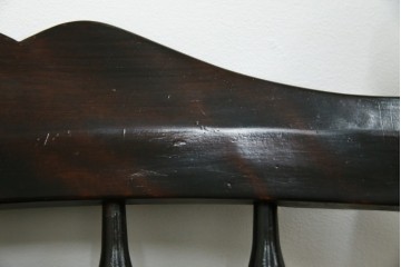 中古　北海道民芸家具　クラシカルな雰囲気を醸し出すダイニングチェア2脚セット　(R-057902)