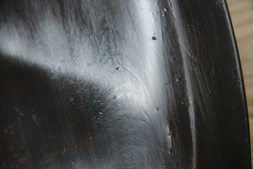 中古　北海道民芸家具　クラシカルな雰囲気を醸し出すダイニングチェア2脚セット　(R-057902)