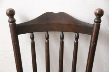 中古　美品　北海道民芸家具　クラシカルな雰囲気を醸し出すダイニングチェア2脚セット(椅子、板座チェア)(R-057902)