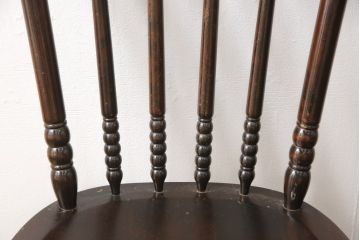 中古　美品　北海道民芸家具　クラシカルな雰囲気を醸し出すダイニングチェア2脚セット(椅子、板座チェア)(R-057902)