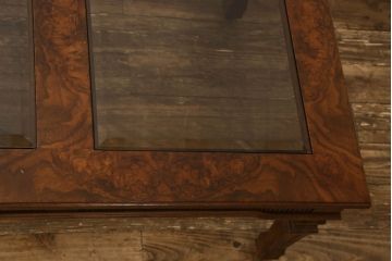 中古　美品　DREXEL HERITAGE(ドレクセルヘリテイジ)　Cameo Classics(キャメオクラシックス)　クラシカルな佇まいのカクテルテーブル(定価約68万円)(ローテーブル、センターテーブル)(R-057910)