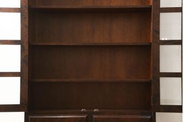 中古　北海道民芸家具　和・洋どちらのお部屋にもおすすめ!　落ち着きのある色合いのブックケース(本箱、収納棚、キャビネット、飾り棚)(R-057911)