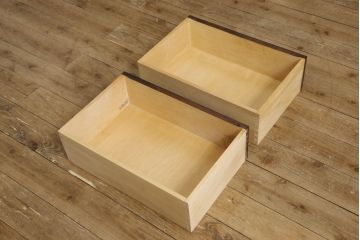 中古　北海道民芸家具　和・洋どちらのお部屋にもおすすめ!　落ち着きのある色合いのブックケース(本箱、収納棚、キャビネット、飾り棚)(R-057911)