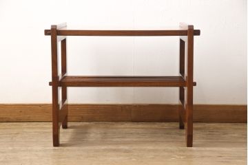 中古　美品　高級　国産品手造り　総欅(ケヤキ)材　漆塗り　シンプルなデザインの中に品を感じるサイドテーブル(ローテーブル、コーヒーテーブル)(R-057913)
