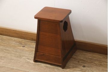 和製アンティーク　高級品　希少!　総桐材　総漆塗り　ちょっとした飾り台にも使えそうな踏み台(ステップ、飾り台、花台)(R-057914)