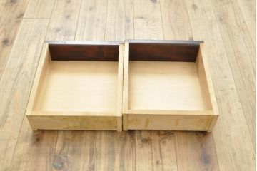 和製ビンテージ　軽井沢彫り　木の温もりを感じられる小引き出し2台セット(小物入れ、卓上収納、ヴィンテージ)(R-057915)