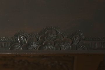 和製ビンテージ　軽井沢彫り　細部まで施された彫刻が美しい下駄箱(キャビネット、戸棚、収納棚、ヴィンテージ)(R-057916)