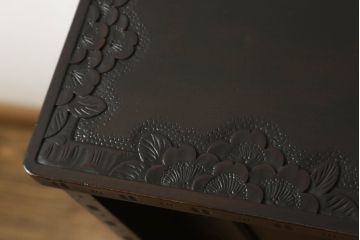 和製ビンテージ　軽井沢彫り　細部まで施された彫刻が美しい下駄箱(キャビネット、戸棚、収納棚、ヴィンテージ)(R-057916)