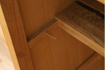 中古　民芸家具　和の空間づくりに取り入れたいシンプルな置き水屋(置水屋、茶水屋、戸棚、茶棚、収納棚)(R-057918)