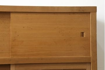 中古　民芸家具　和の空間づくりに取り入れたいシンプルな置き水屋(置水屋、茶水屋、戸棚、茶棚、収納棚)(R-057918)