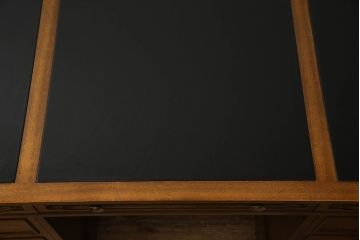 中古　美品　DREXEL HERITAGE(ドレクセルヘリテイジ)　Triune(トライユン)　レザートップが格好いいマホガニー材製のデスク(定価約75万円)(両袖机、在宅ワーク、在宅用ワークデスク)(R-057924)