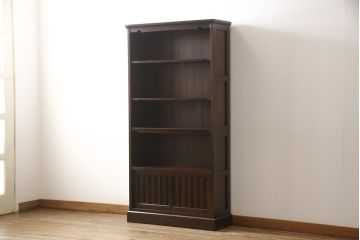 中古　美品　北海道民芸家具　シンプルながらもクラシカルな雰囲気漂う本棚(定価約22万円)(ブックシェルフ、飾り棚、収納棚)(R-057930)