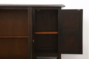 中古　北海道民芸家具　木のあたたかみを感じるサイドボード(収納棚、リビングボード、キャビネット)(R-057934)