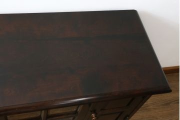 中古　北海道民芸家具　木のあたたかみを感じるサイドボード(収納棚、リビングボード、キャビネット)(R-057934)