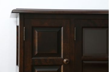 中古　北海道民芸家具　木のあたたかみを感じるサイドボード(収納棚、リビングボード、キャビネット)(R-057934)