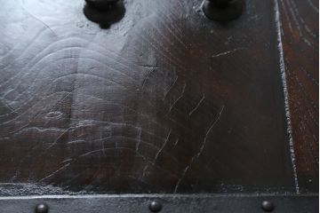 和製アンティーク　堅牢な金具と渋みのある佇まいが魅力的な船箪笥(掛硯型、懸硯型、時代箪笥、和たんす、小物収納、小箪笥)(R-057935)