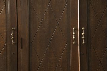 和製ビンテージ　神戸洋家具　ナラ材　上品なデザインが魅力的なワードローブ(洋服タンス、衣装タンス、収納棚、ヴィンテージ)(R-057938)